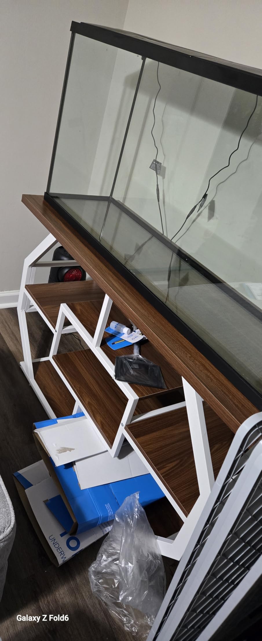 DWVO 55-75 Gallon Aquarium Stand 29 with Power Outlet,Black & Gold customer photo 1