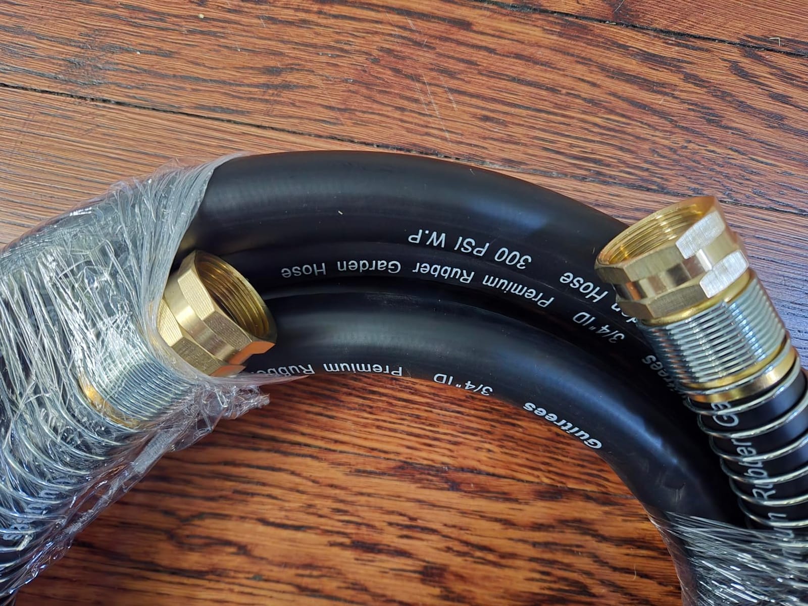 Guitrees Garden Hose 100FT x 3/4”, Heavy Duty Rubber Hose, Water Hose with Five-Layered Braiding, Male Female Fittings, 1000PSI Burst, 300PSI Working (Black) customer photo 1