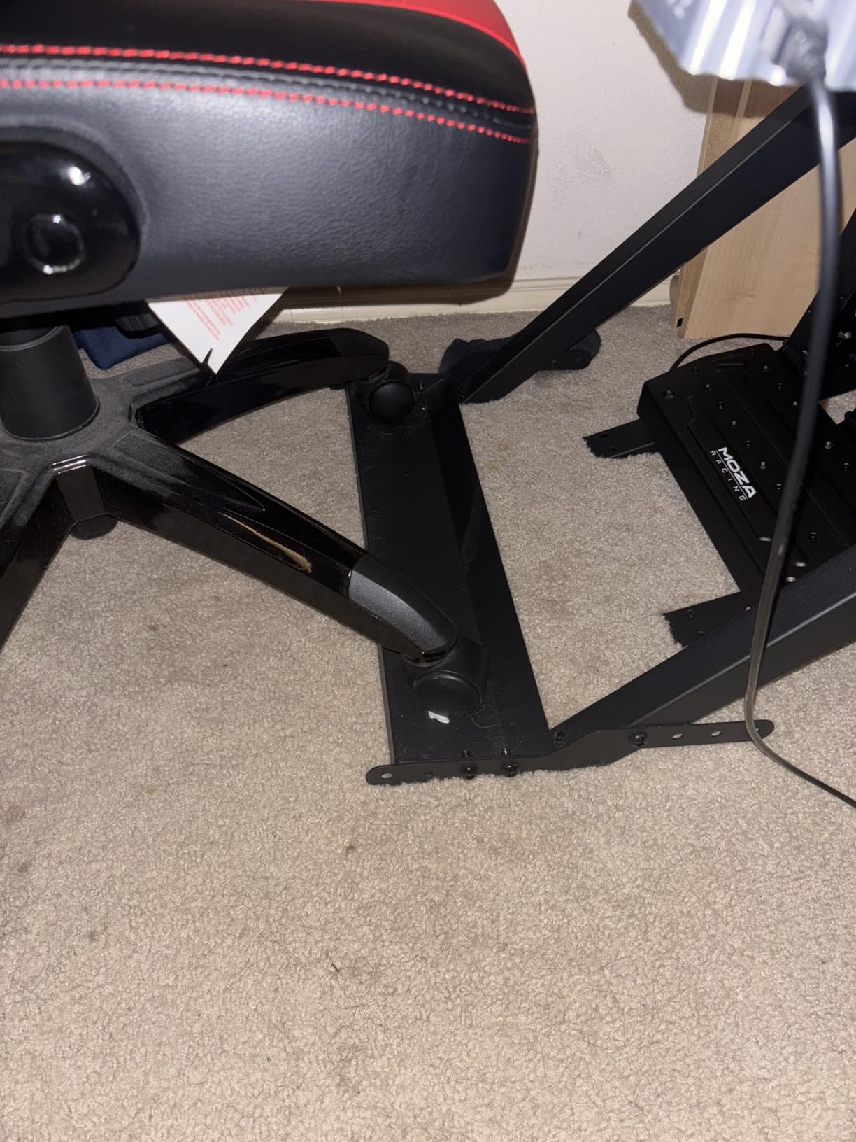 ARES WING Sim Racing Wheel Stand Foldable with Chair Fixing Slot customer photo 1