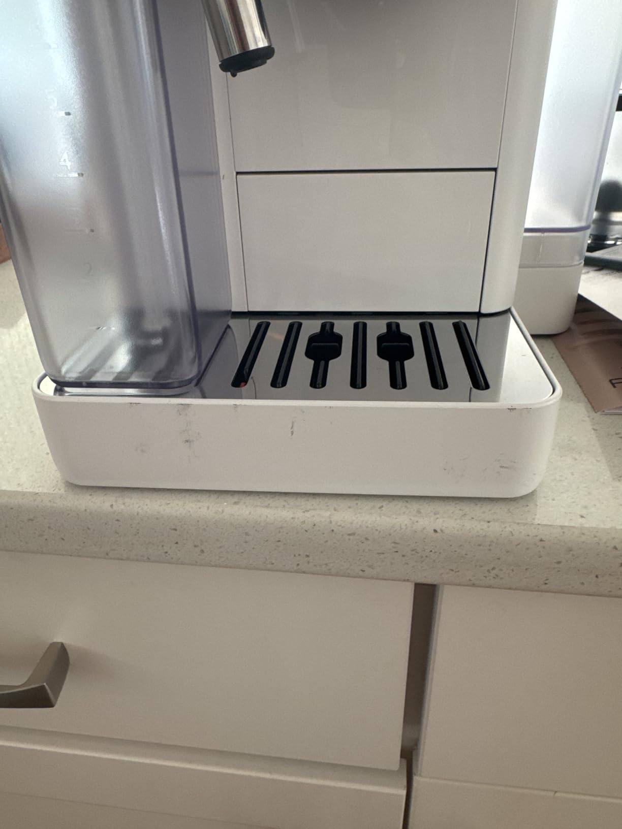 De'Longhi Rivelia Automatic Espresso Machine, Milk Frother, White customer photo 2