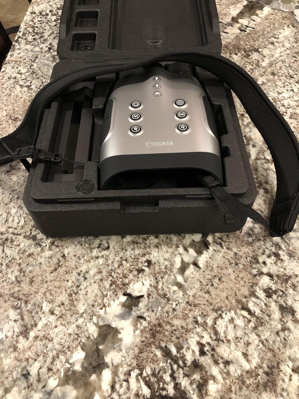 CIGMAN True 4K Night Vision Binoculars with Full-Color Low-Light Imaging customer photo 2