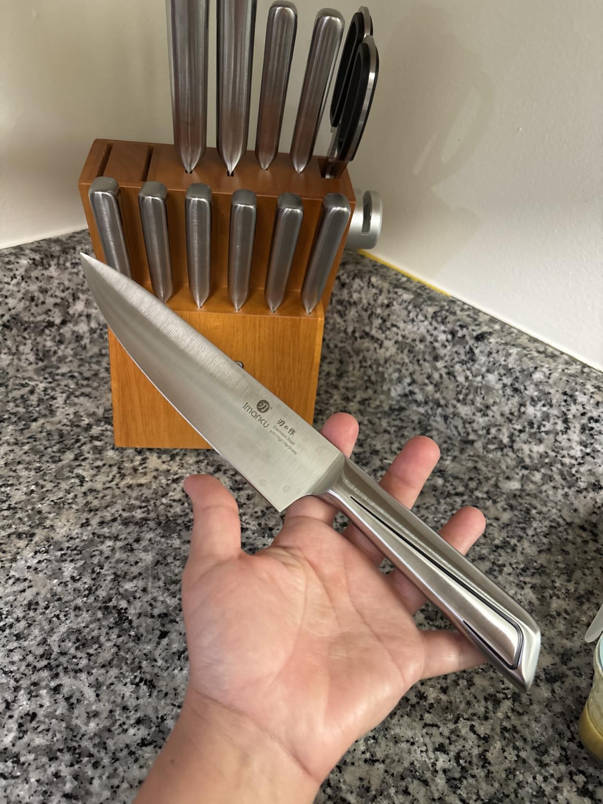 imarku Bread Knife 10 Inch: Japanese High Carbon Stainless Steel customer photo 1