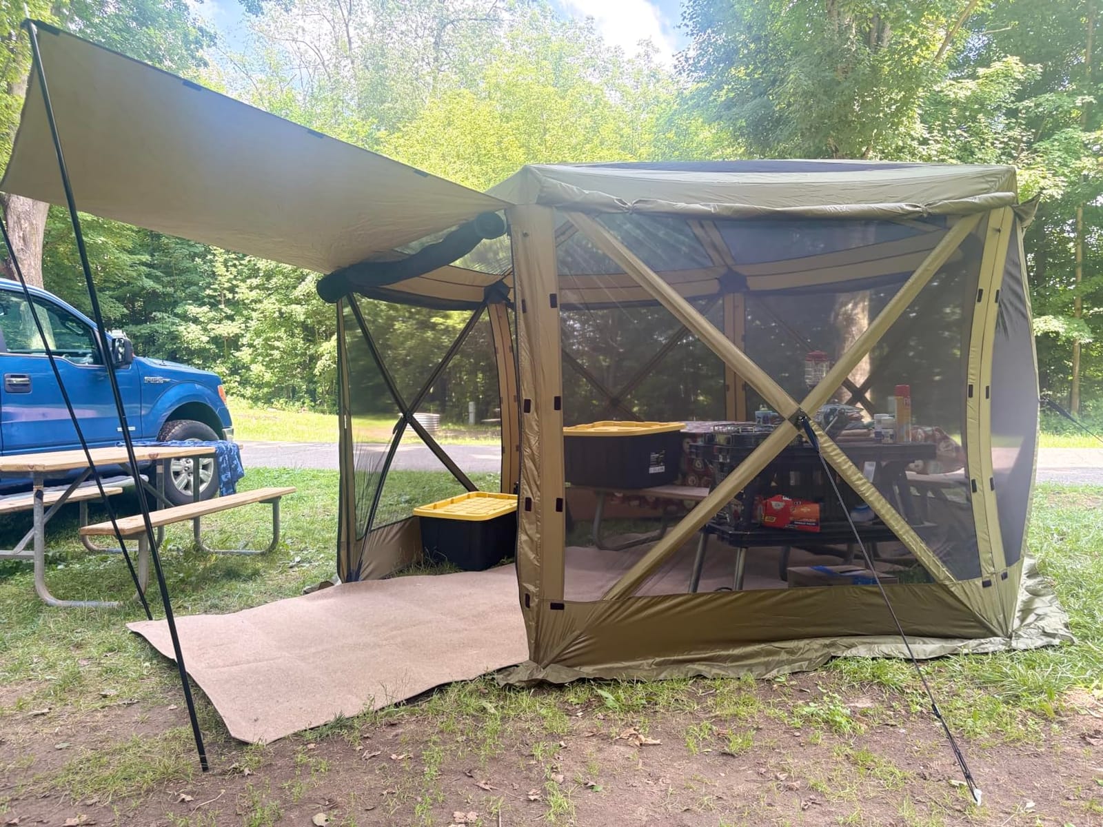 VEVOR Pop up Gazebo Screen Tent, 12 x 12 ft Large 6-Sided Camping Canopy Tent with Removable Top & Carry Bag, Quick-Set & Bite-Proof, Screen House Sun Shelter for 8-10 Persons Backyard Patio, Brown customer photo 2