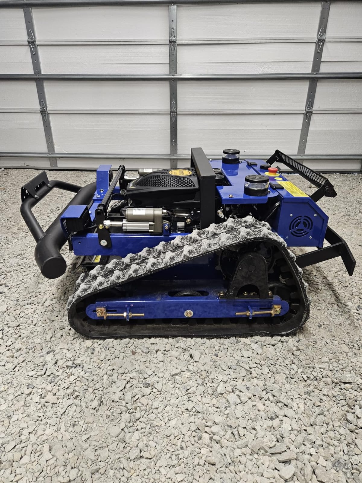 Remote Control Lawn Mower–700m Range, Hybrid Gas-Electric Power, Track Design, All-Terrain, Adjustable Cutting Height (0.79-5.9 inches) customer photo 1