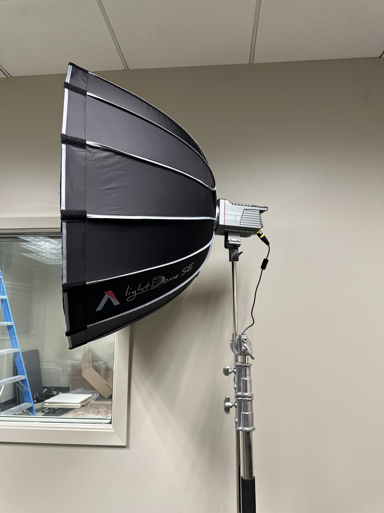 Aputure Light Dome Amaran Softbox 60cm (2ft) Circular Bowens Mount customer photo 2