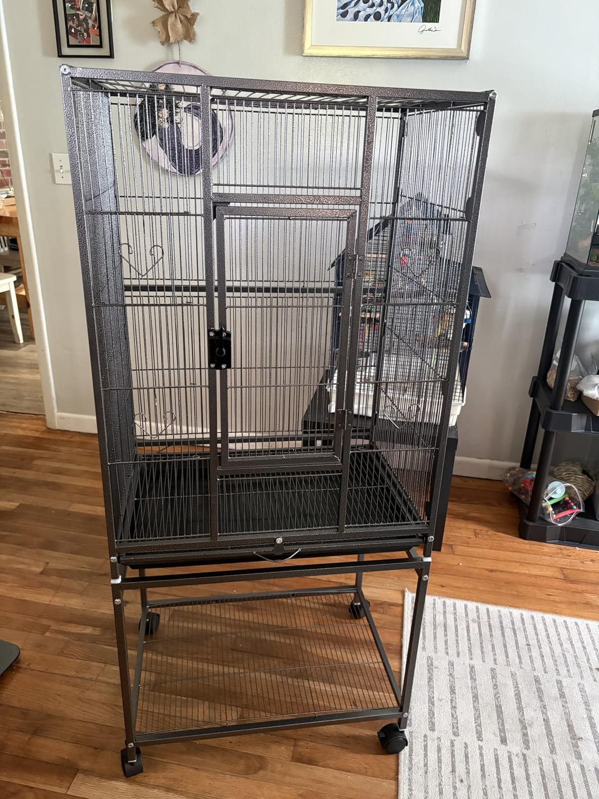 VEVOR Bird Cage, 24.6 x 16.7 x 53.9 inch, Flat Top, Wrought Iron Bird Flight Cage with Perches, Slide-Out Tray and Plastic Feeders, Casters, for Parrot, Blue Tit, Cockatiel, Canary, Budgerigar, Conure customer photo 2