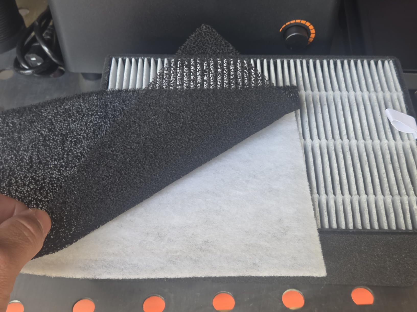 M-T 318 Solder Fume Extractor 216 m³/h Strong Suction Smoke Absorber with 3-Stage Filtration 60 dB Low Noise Desktop Portable with 360° Flexible Tube for Welding 3D Printing Nail Salon customer photo 2