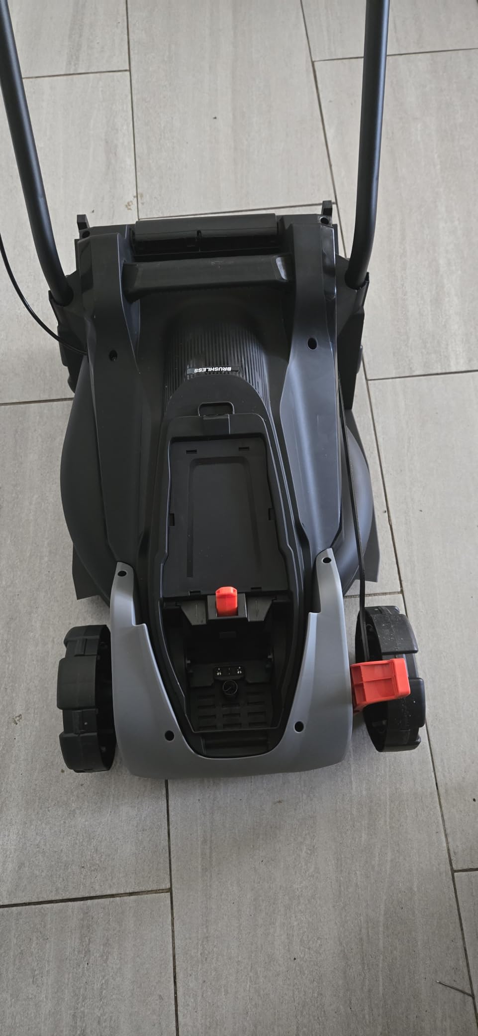 Litheli 14 Inch Cordless Lawn Mower, Brushless Battery Powered Push Mower with 5.0Ah Battery, 5-Position Height, 9-Gallon Bag, Lightweight Grass Cutter for Small to Mid-Sized Yards customer photo 2