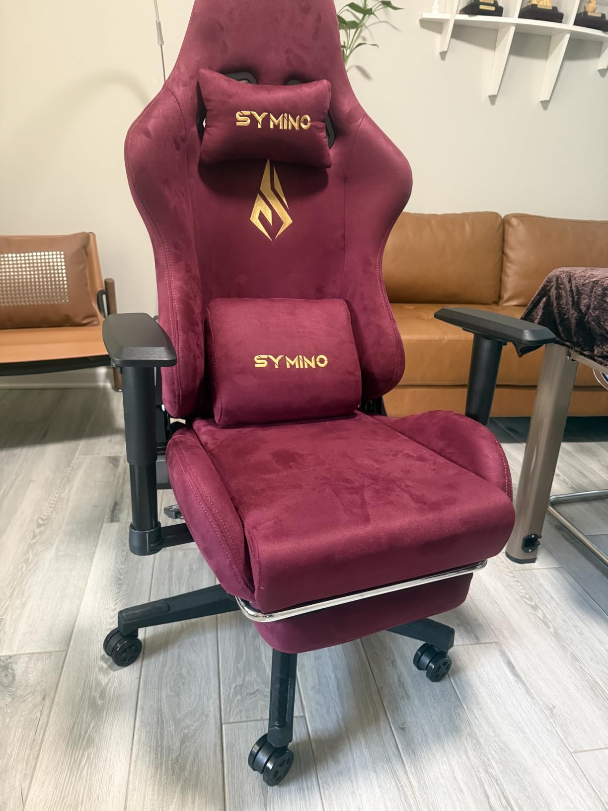 Symino Ergonomic Gaming Chair with 155° Recline & Footrest customer photo 2