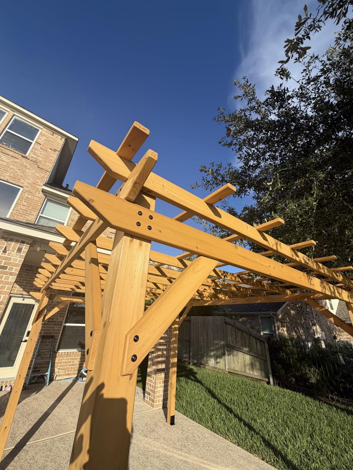 Aoxun Cedar Wood Pergola 10x12, Multi-Level Trellis Roof,100MPH Wind Rating customer photo 1